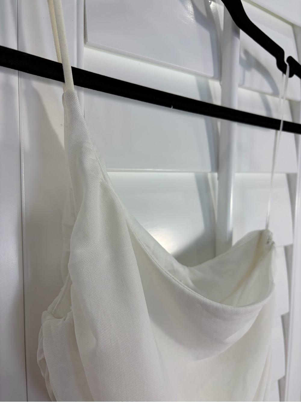 White Ruched One-Shoulder Bodycon Mini Dress (4) - Picture 4 of 11